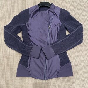 Lululemon Women's Asymmetrical Purple Zip Jacket- size 4